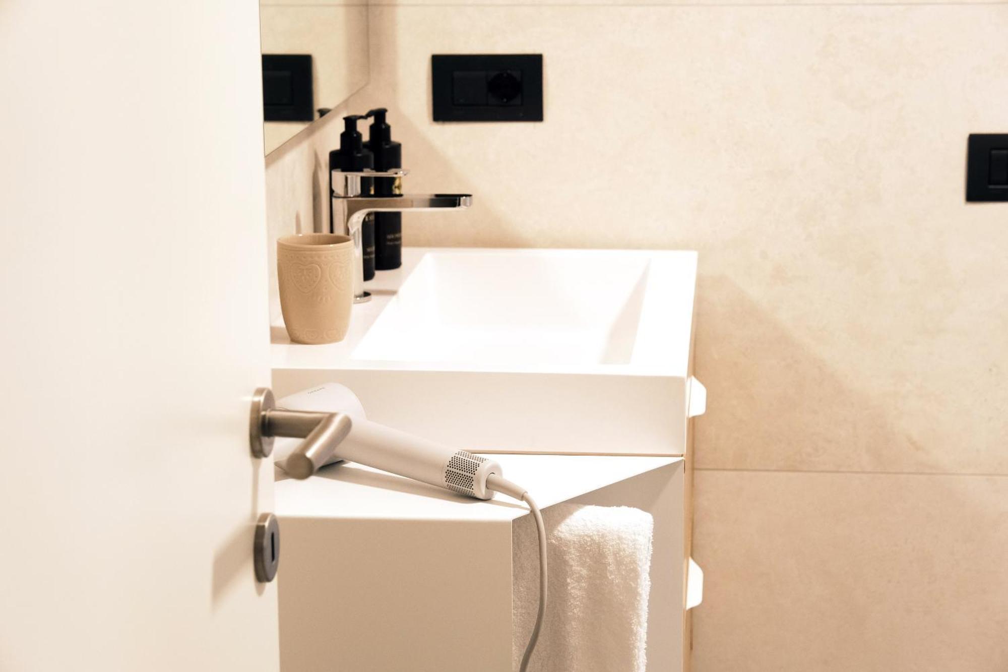 Comecasa Modern Terraced & Palestra Apartment Milano Ngoại thất bức ảnh